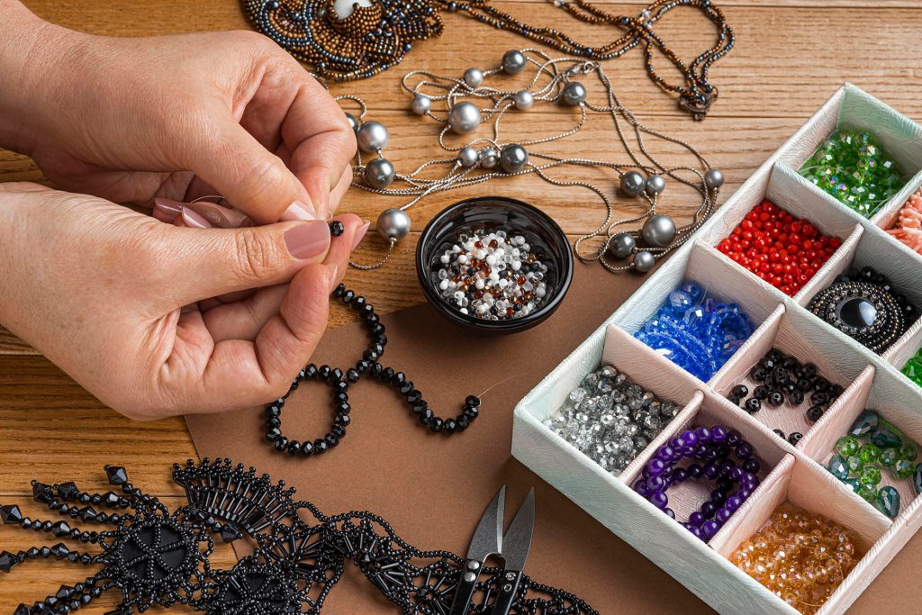 ABOUT beading 01